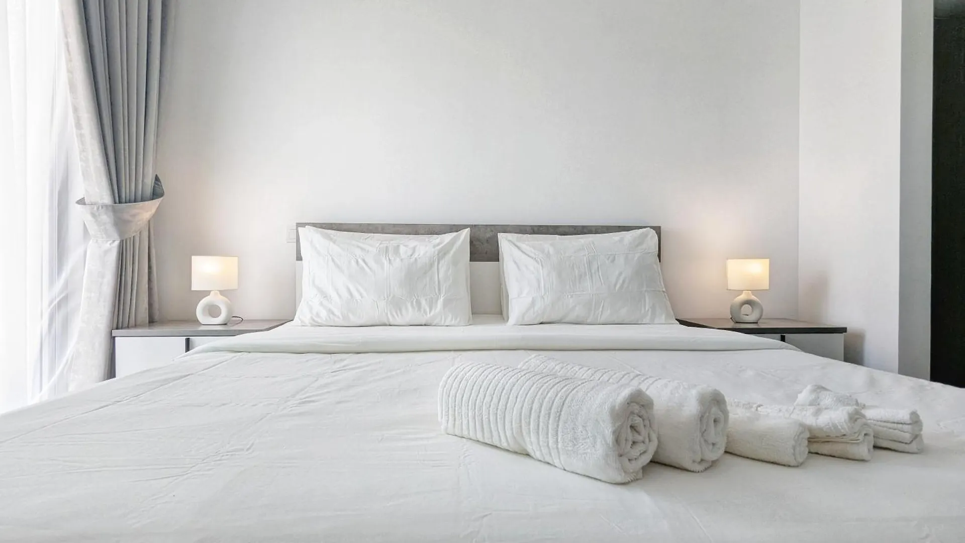 Stylish Fully Furnished 1Bh Apartment Close By Dubai Science Park, Dubai Miracle Garden And Butterfly Garden