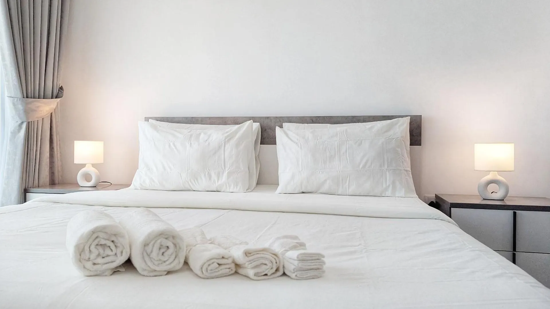 Stylish Fully Furnished 1Bh Apartment Close By Dubai Science Park, Dubai Miracle Garden And Butterfly Garden