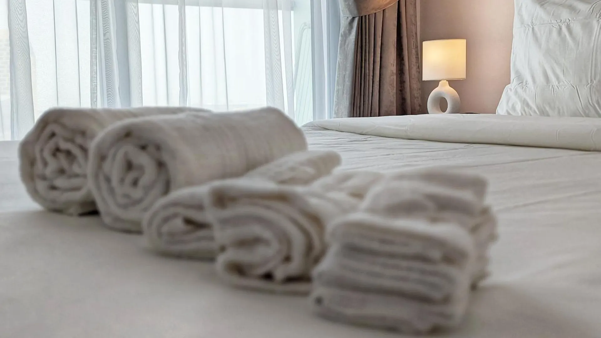 Stylish Fully Furnished 1Bh Apartment Close By Dubai Science Park, Dubai Miracle Garden And Butterfly Garden United Arab Emirates