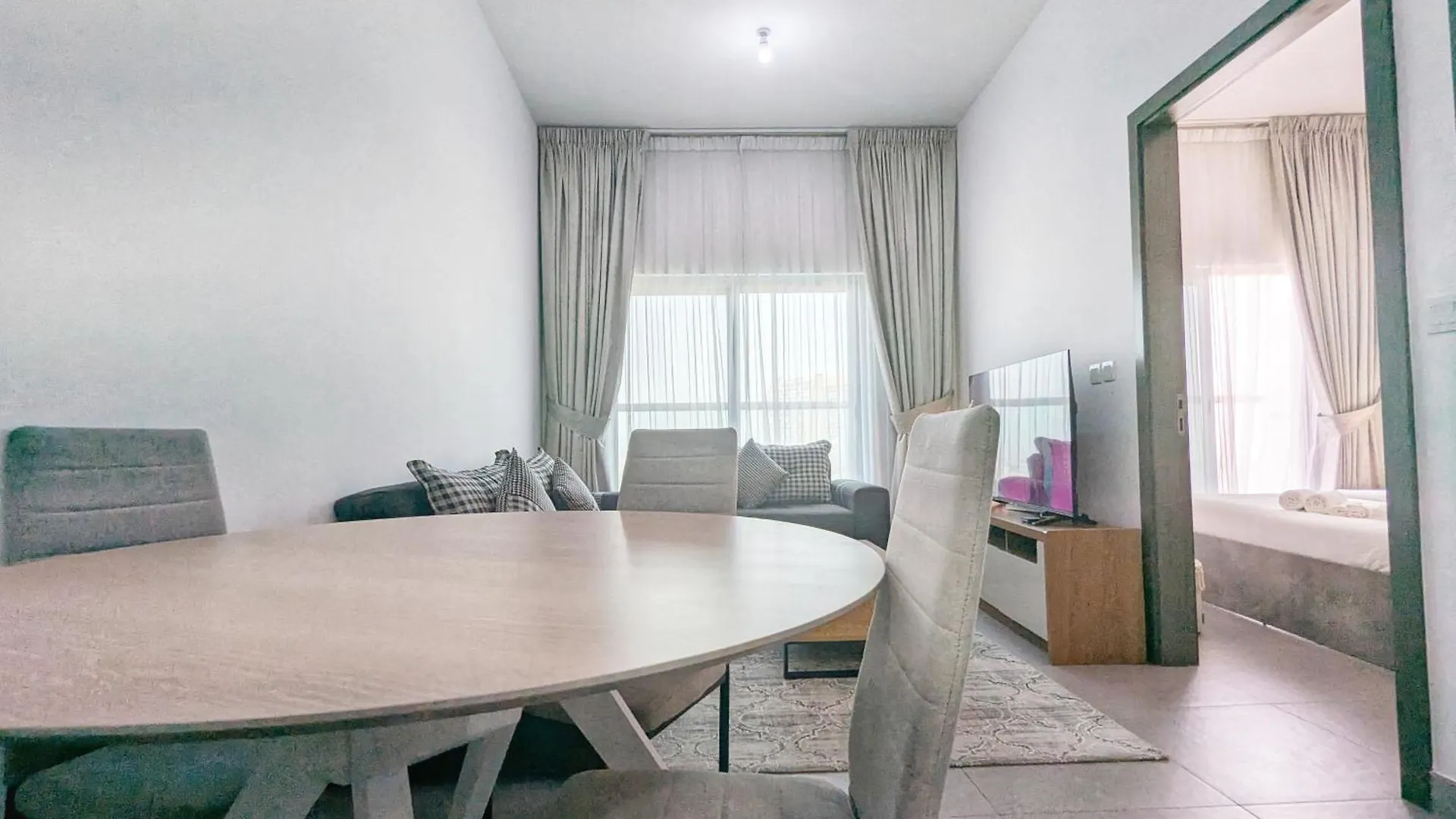 Stylish Fully Furnished 1Bh Apartment Close By Dubai Science Park, Dubai Miracle Garden And Butterfly Garden