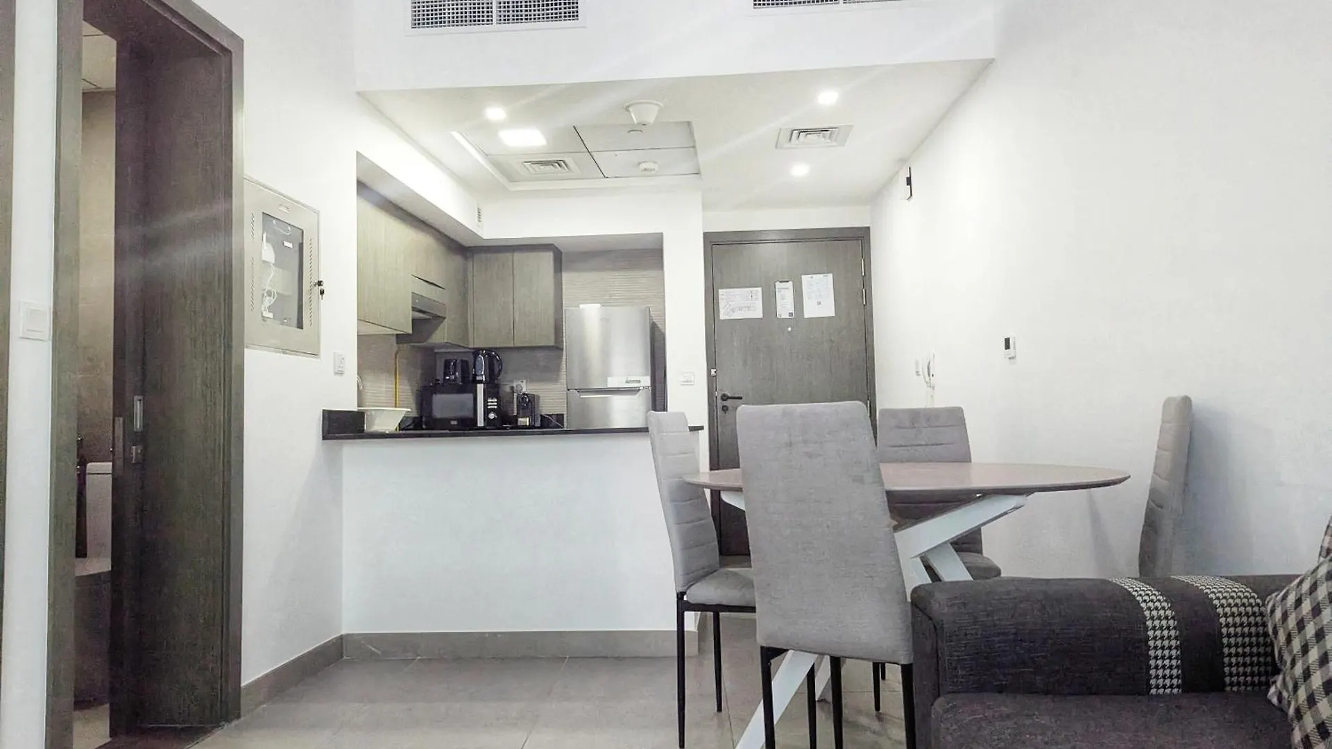 Stylish Fully Furnished 1Bh Apartment Close By Dubai Science Park, Dubai Miracle Garden And Butterfly Garden