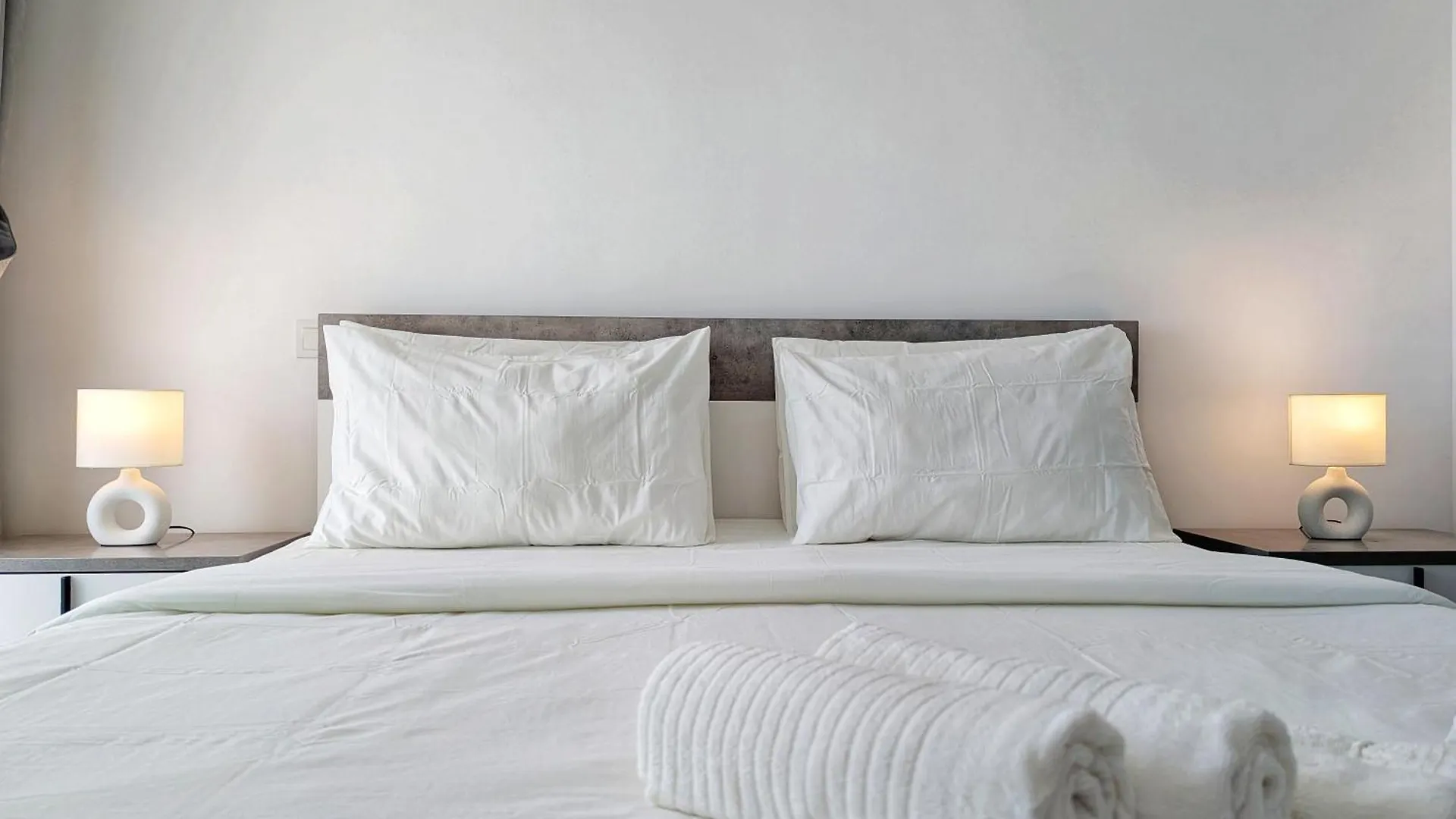 Stylish Fully Furnished 1Bh Apartment Close By Dubai Science Park, Dubai Miracle Garden And Butterfly Garden